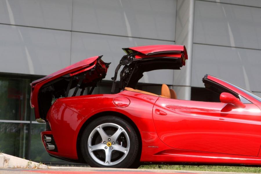 Детали экстерьера Ferrari California 2008 года  (фото 52 из 225)